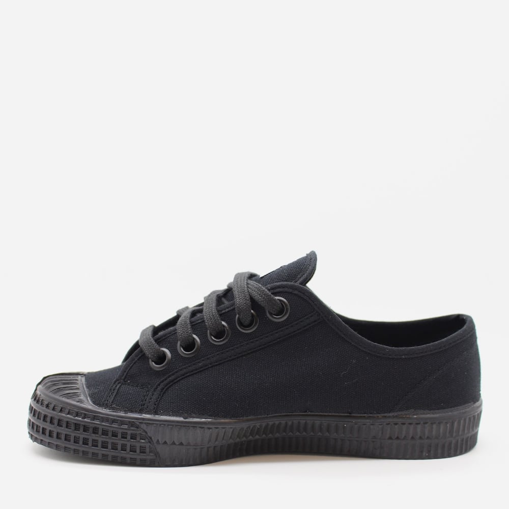 Star Master (21) - All Black