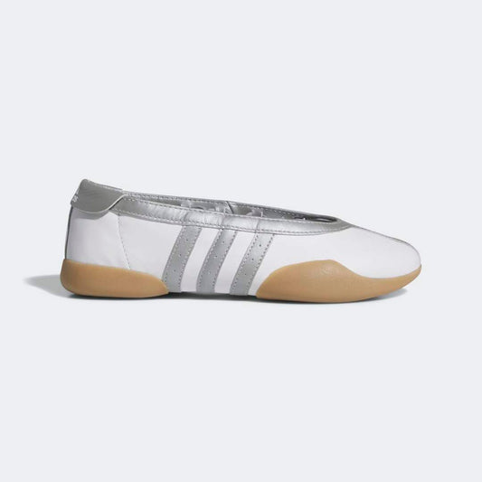 Taekwondo Mei - Cloud White / Silver Metallic / Gum