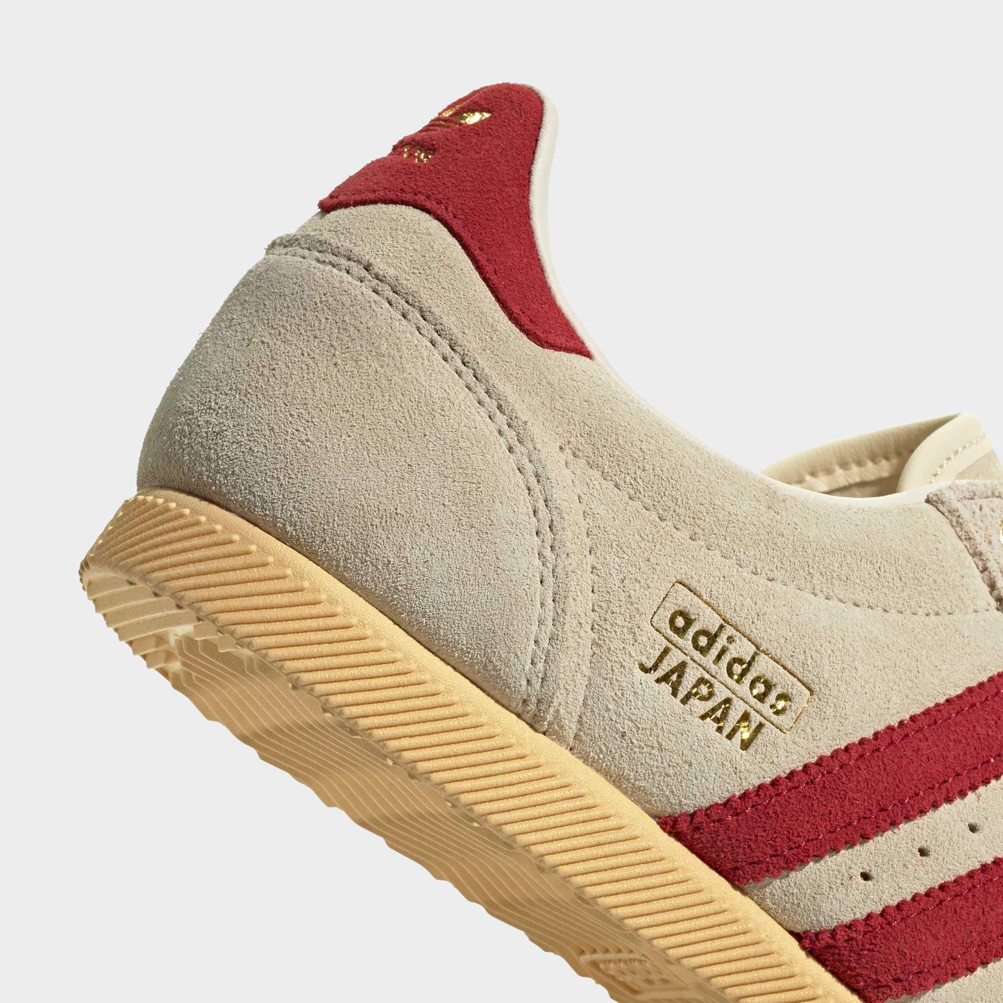 Women's Japan - Warm Vanilla / Team Victory Red / Gold Metallic